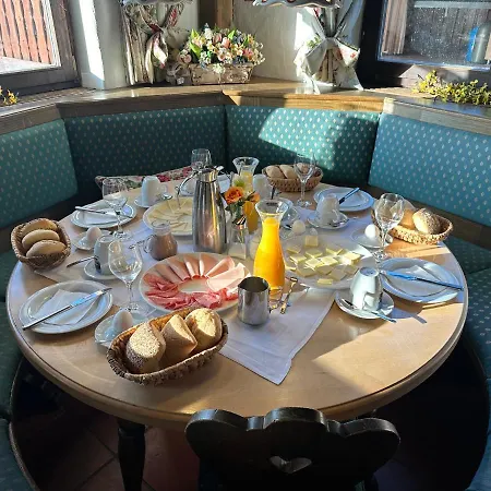 Hotel Sprengenoeder Alm In *